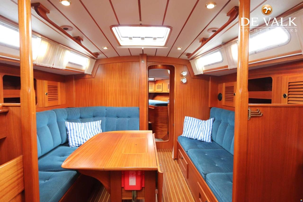 Hallberg-Rassy 39