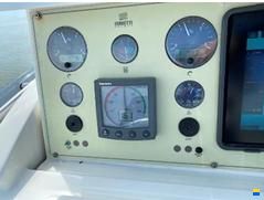 Ferretti 550
