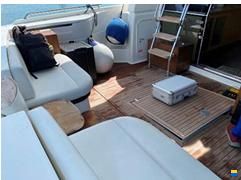 Ferretti 550