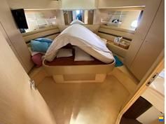 Ferretti 550