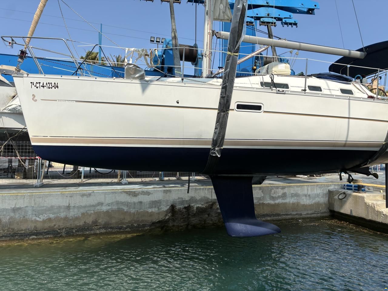 Beneteau Oceanis 323