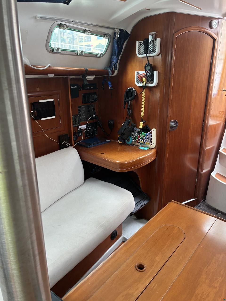 Beneteau Oceanis 323