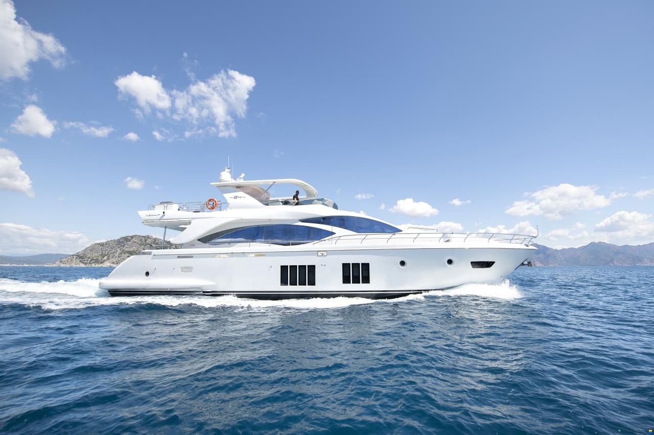 Azimut 84 Fly