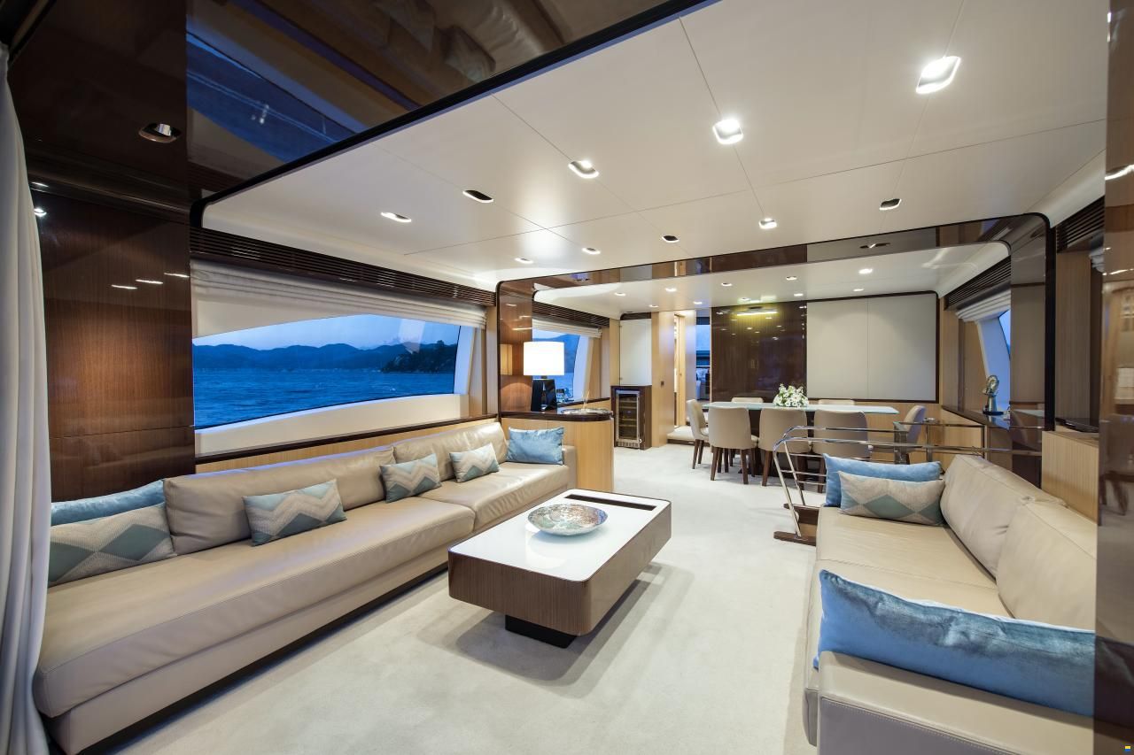Azimut 84 Fly