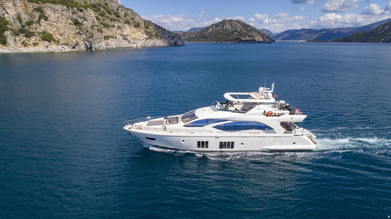 Azimut 84 Fly