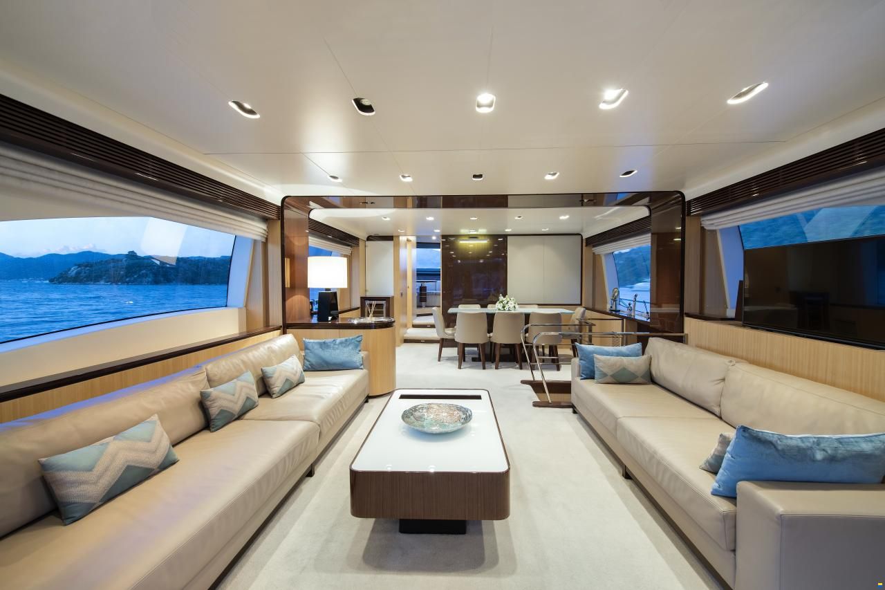 Azimut 84 Fly