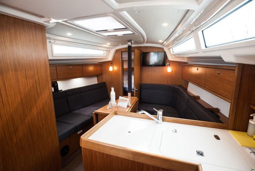 Bavaria Cruiser 34 Style