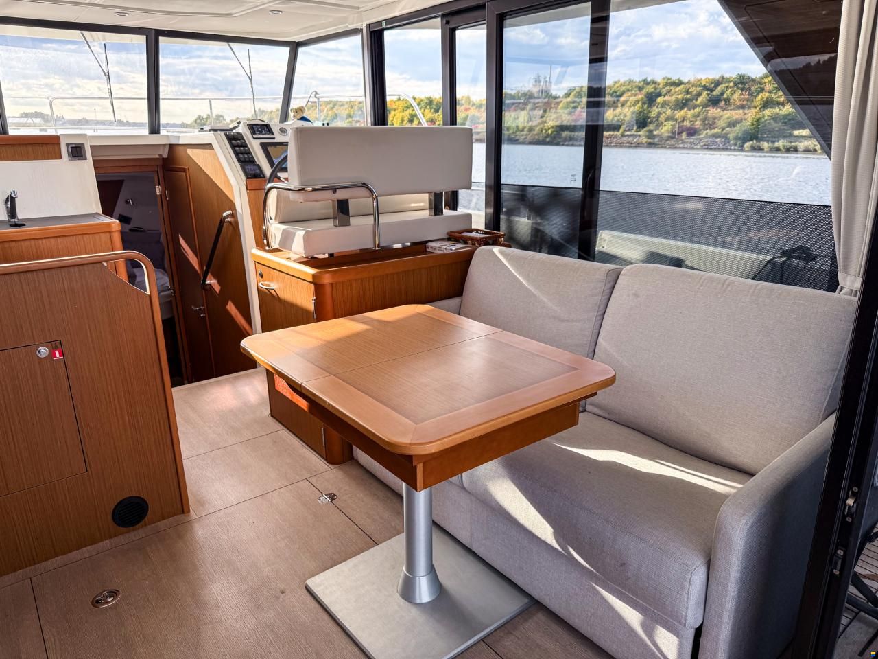 Beneteau Swift Trawler 35