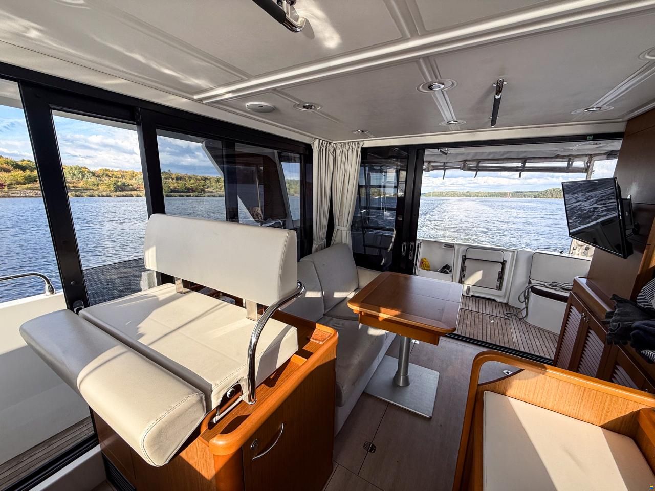 Beneteau Swift Trawler 35