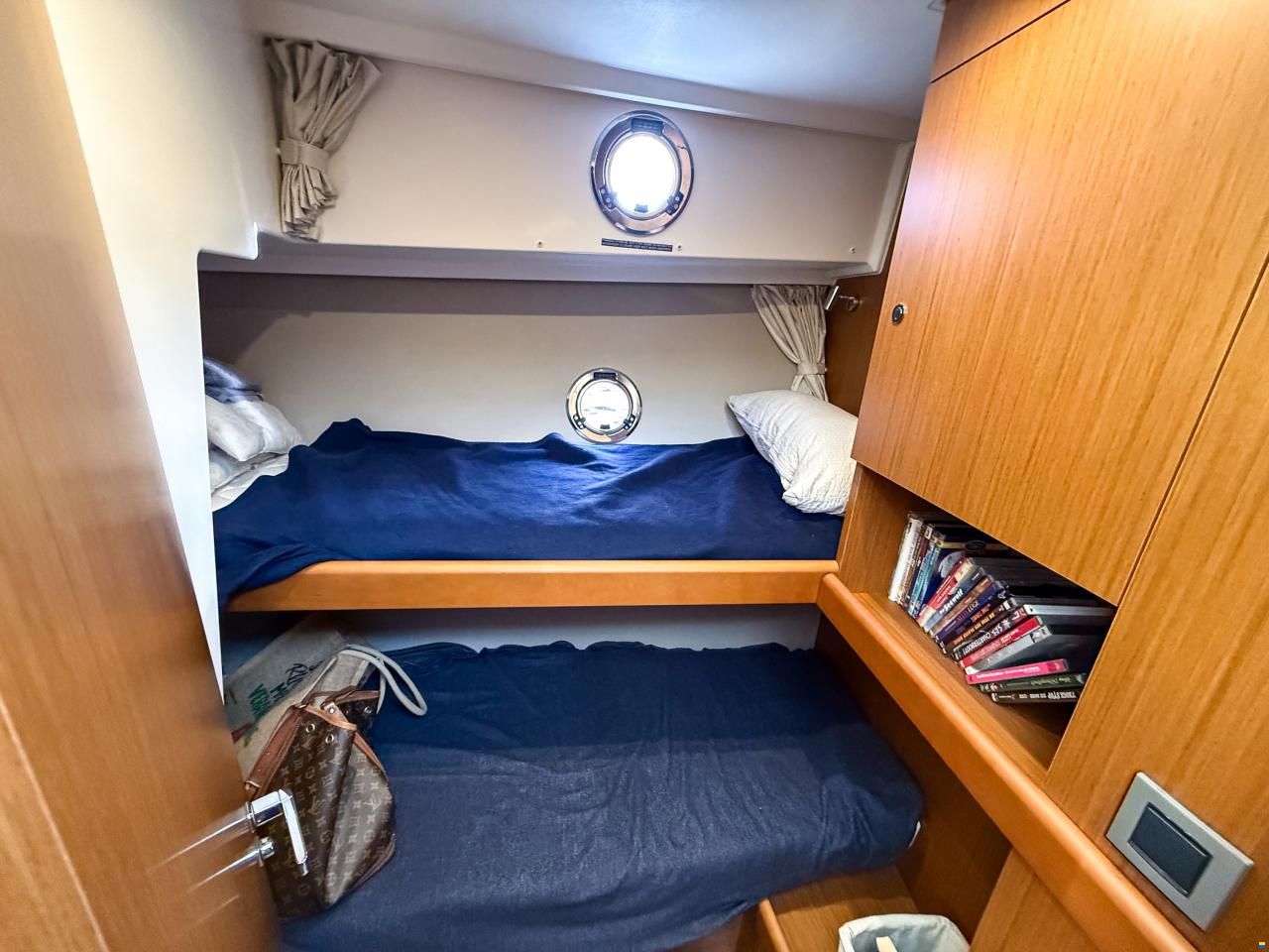 Beneteau Swift Trawler 35