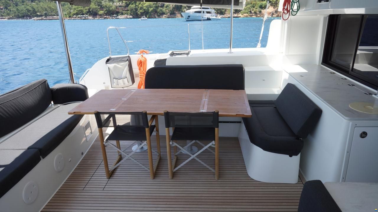 Lagoon 46 FLY