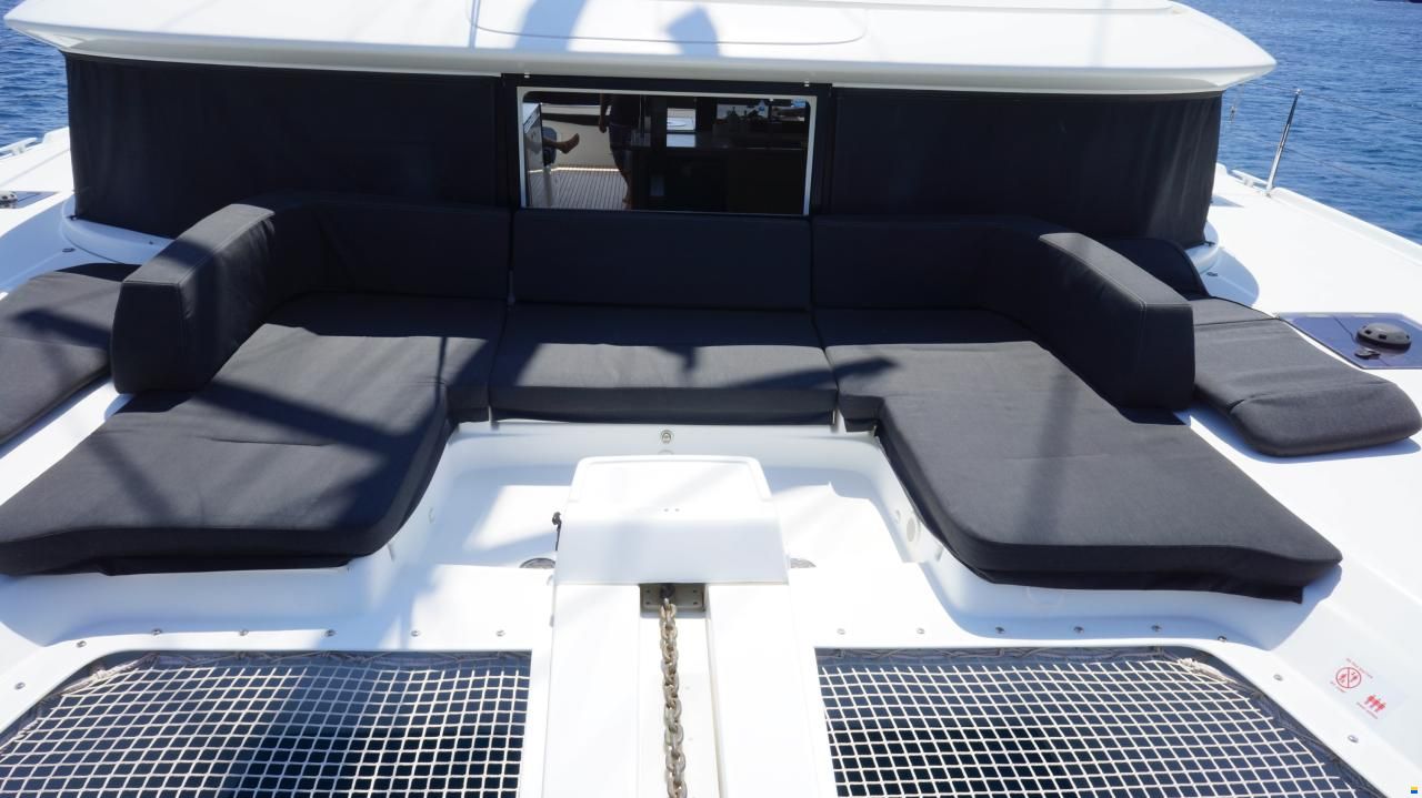 Lagoon 46 FLY