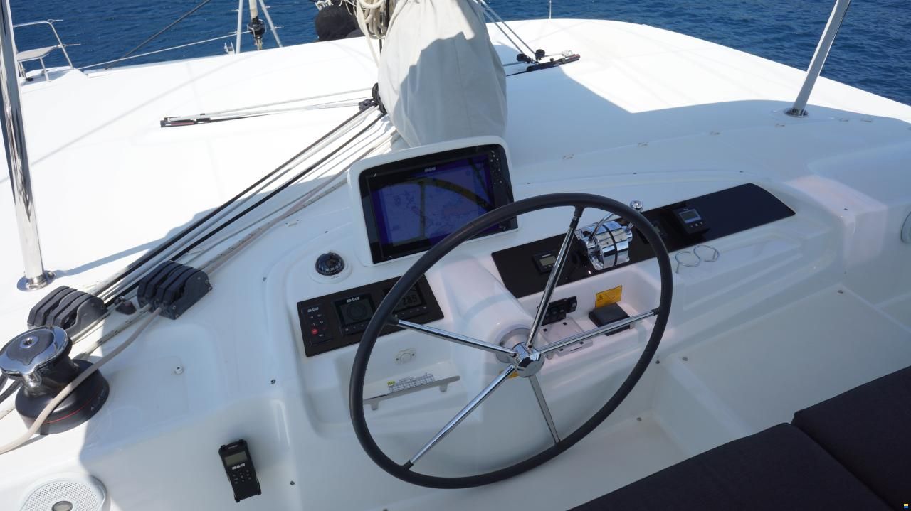 Lagoon 46 FLY