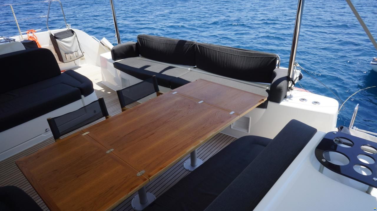 Lagoon 46 FLY