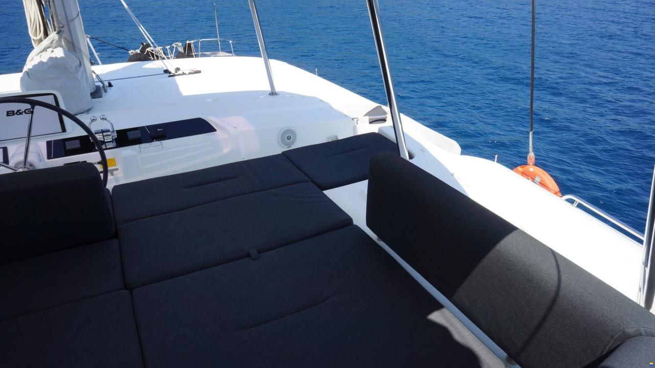Lagoon 46 FLY
