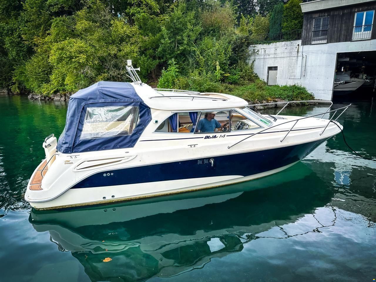 Bella 765 Cabin