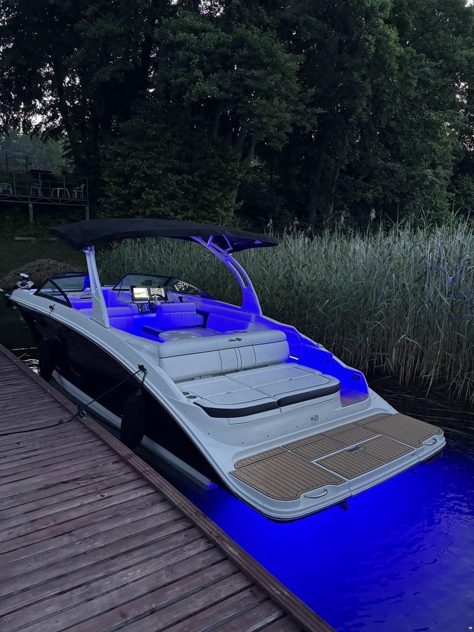 Sea Ray 270 Sundeck