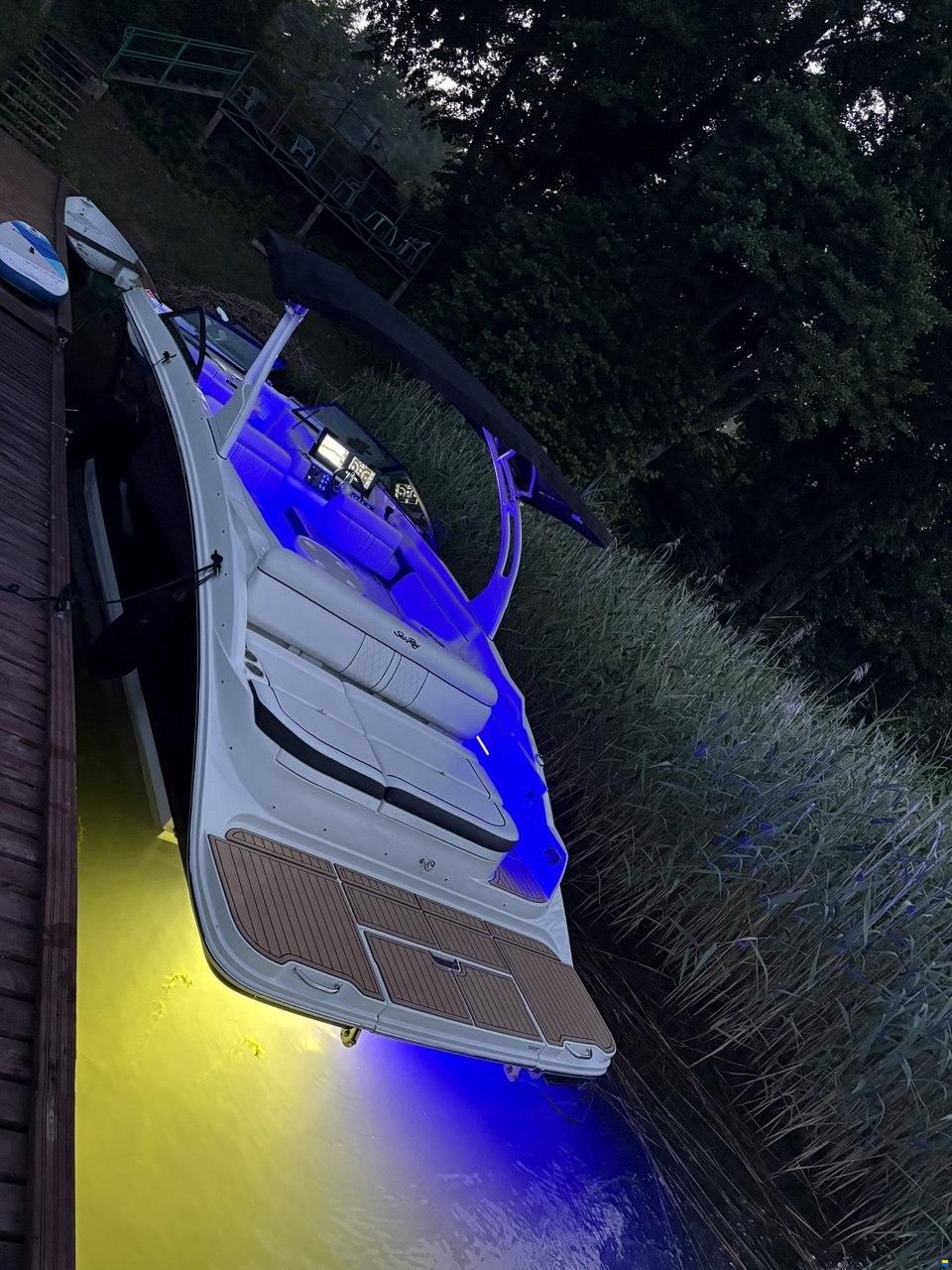 Sea Ray 270 Sundeck