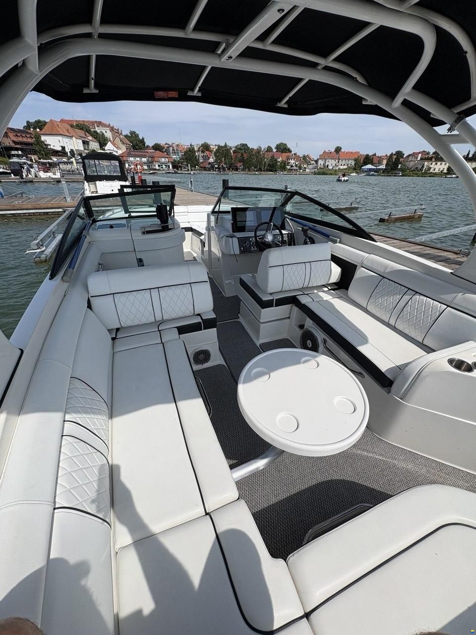Sea Ray 270 Sundeck