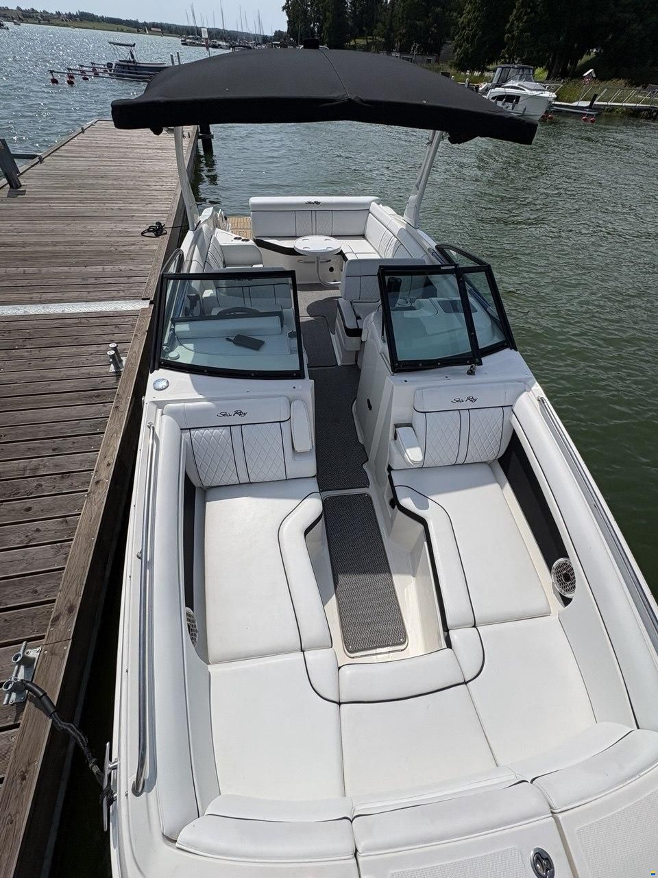 Sea Ray 270 Sundeck
