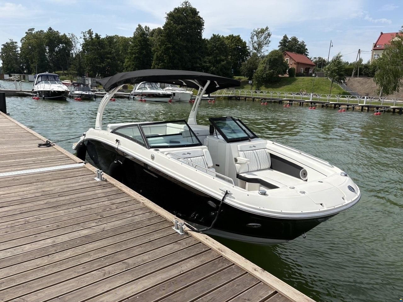 Sea Ray 270 Sundeck