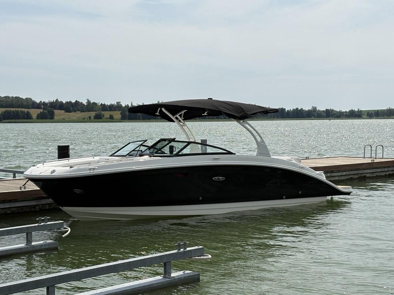 Sea Ray 270 Sundeck