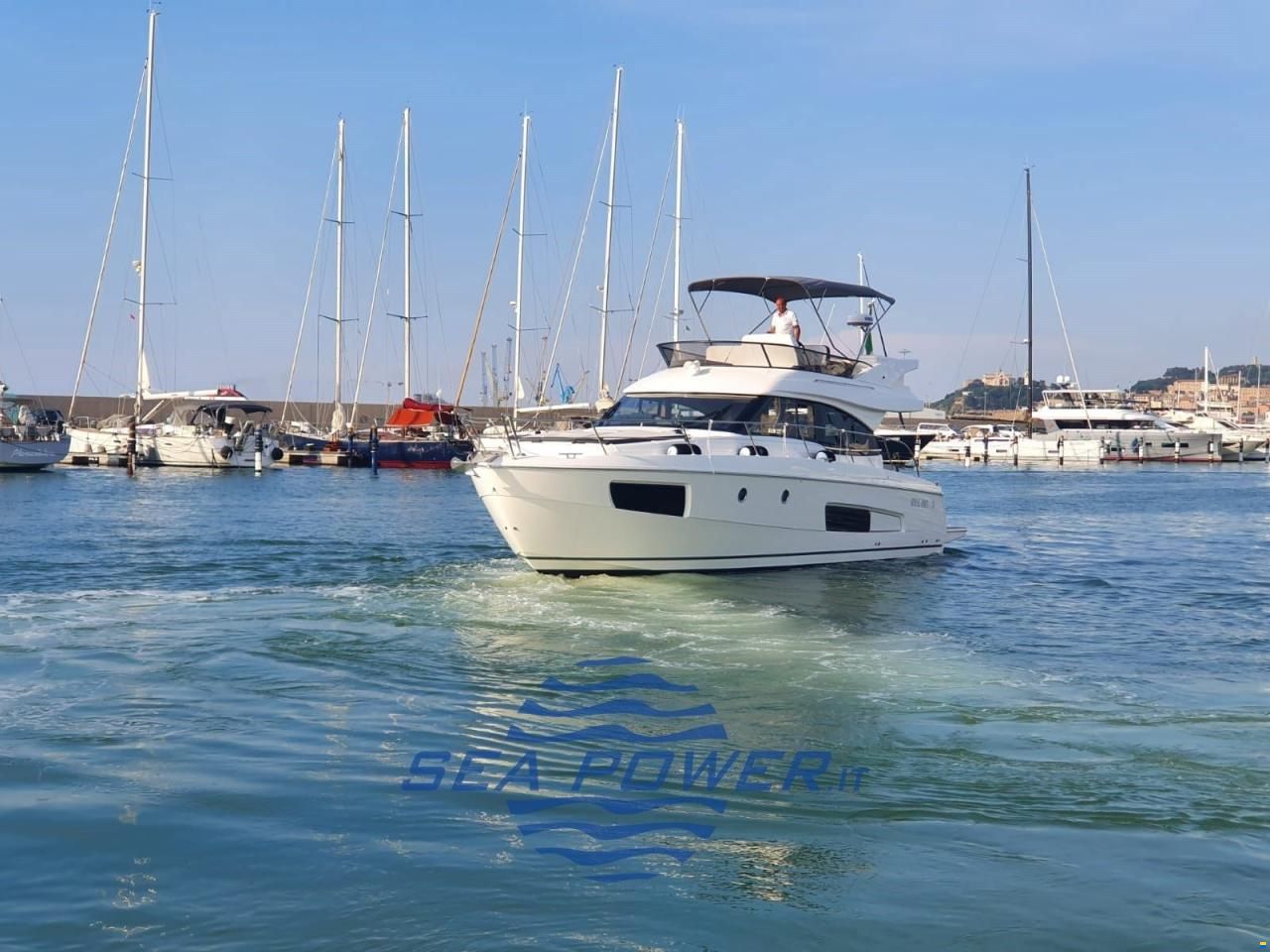 Bavaria Virtess 420 Fly