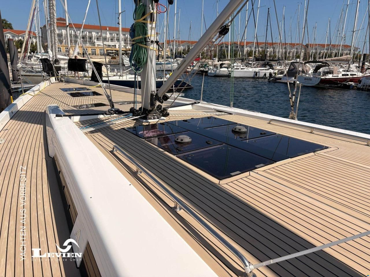 Hanse 588