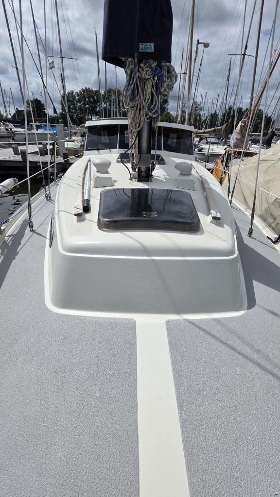 LM 28