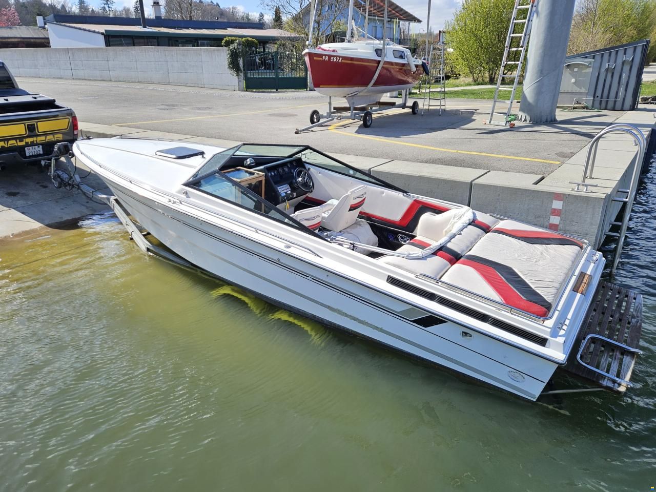 Century Ultra 2 - Mercruiser 454 Magnum