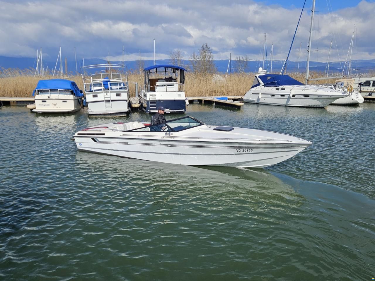 Century Ultra 2 - Mercruiser 454 Magnum