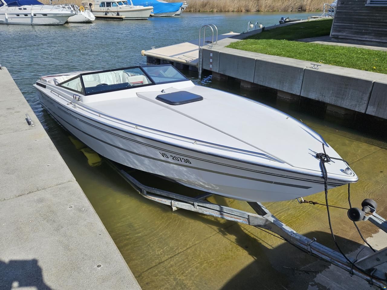 Century Ultra 2 - Mercruiser 454 Magnum