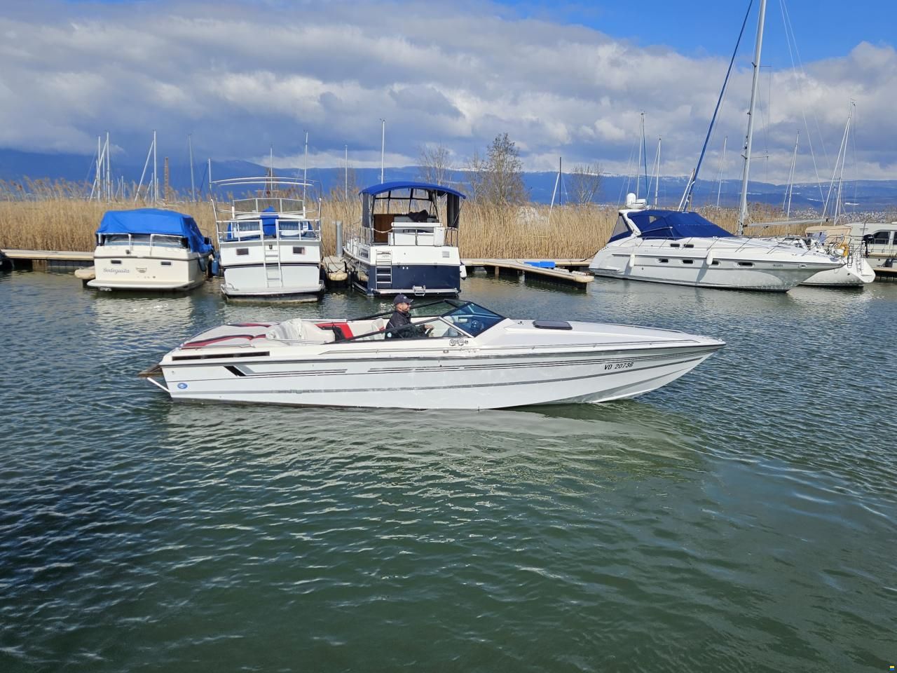 Century Ultra 2 - Mercruiser 454 Magnum