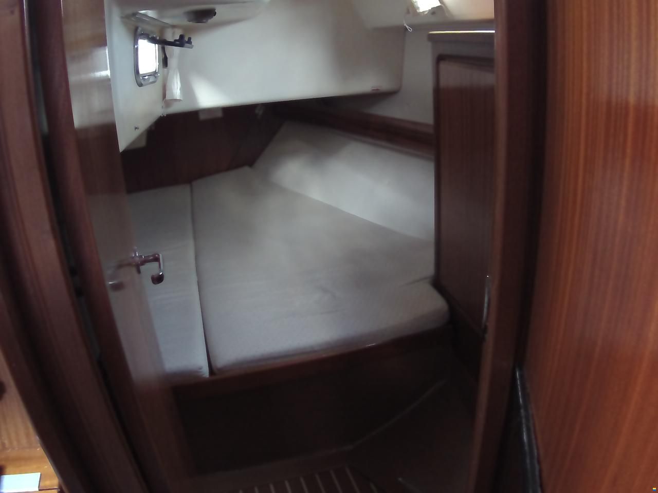 Bavaria 37