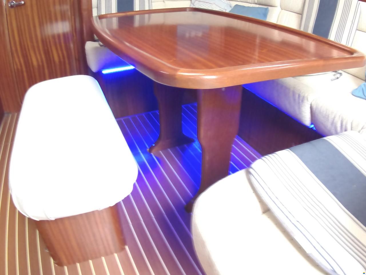 Bavaria 37