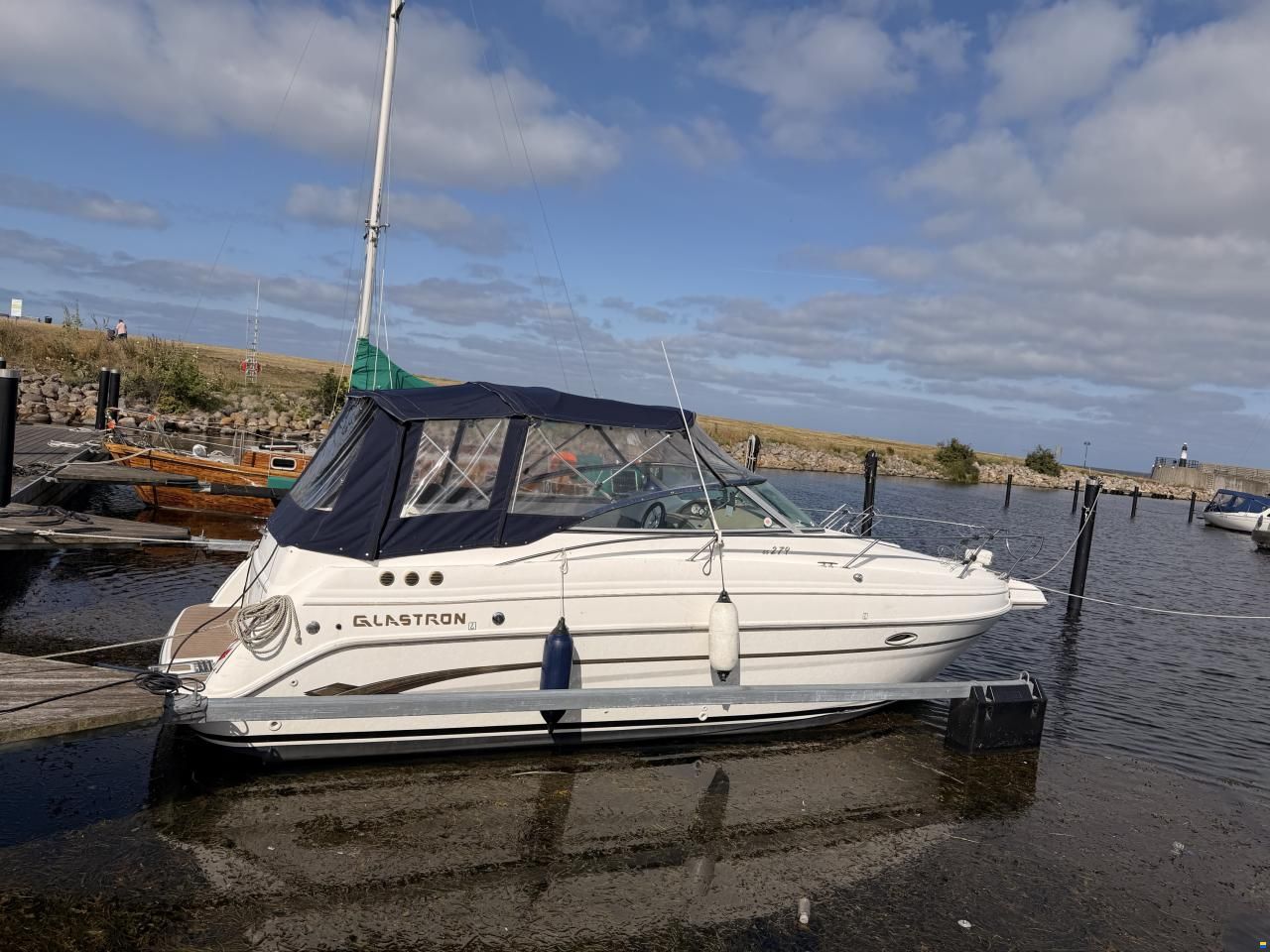 Glastron GS 279