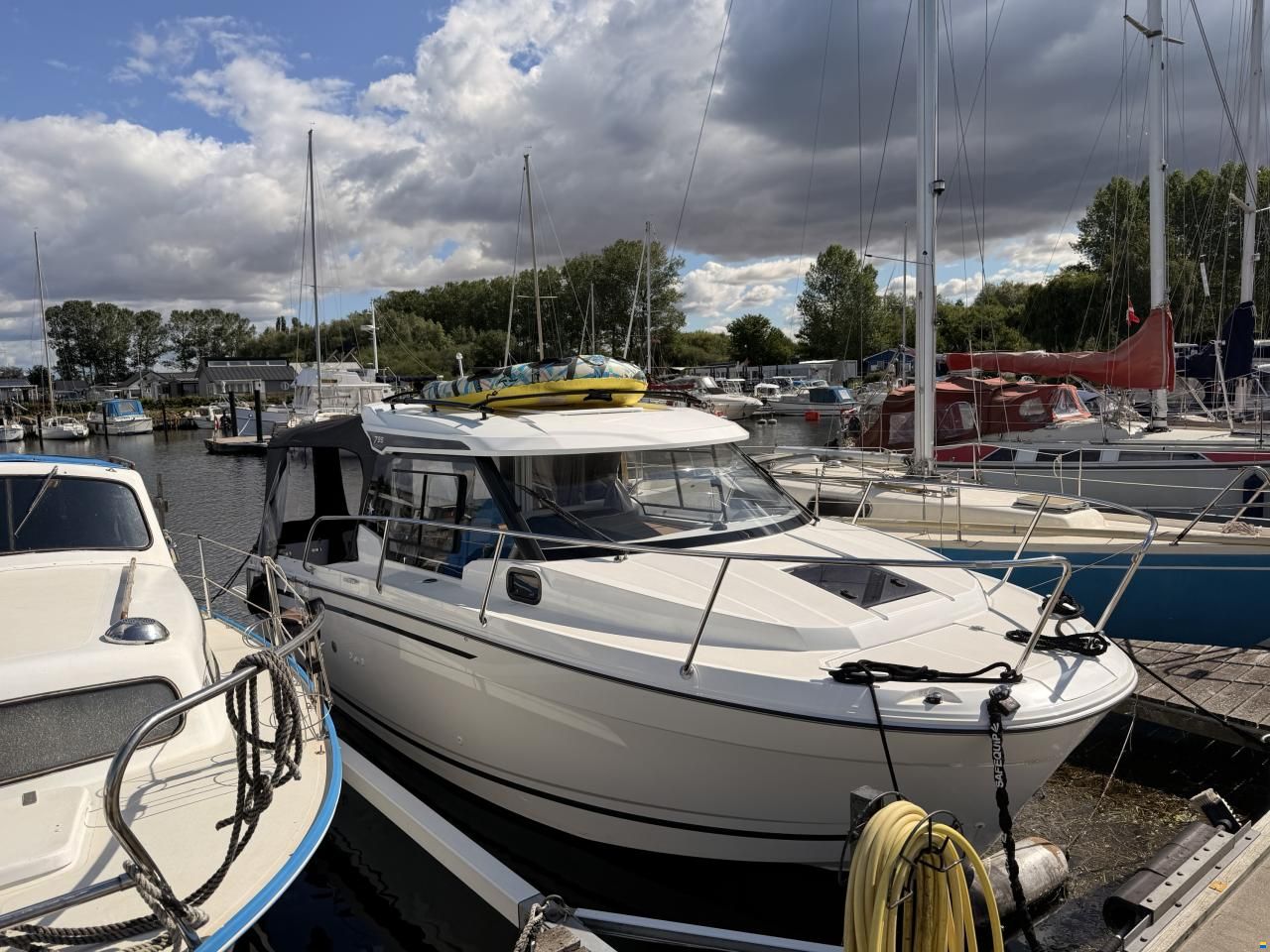 Jeanneau Merry Fisher 795