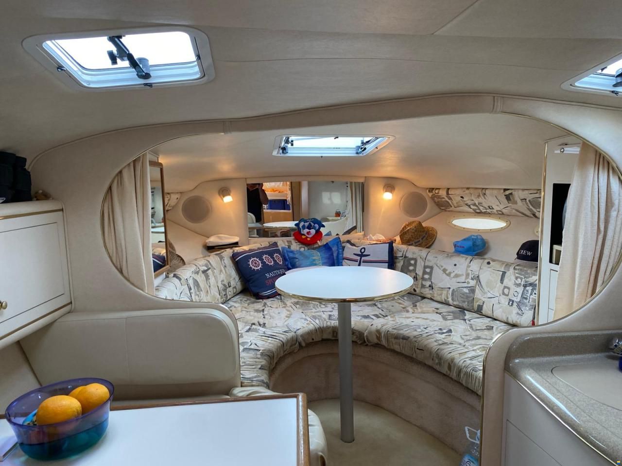 Sea Ray Sundancer 290