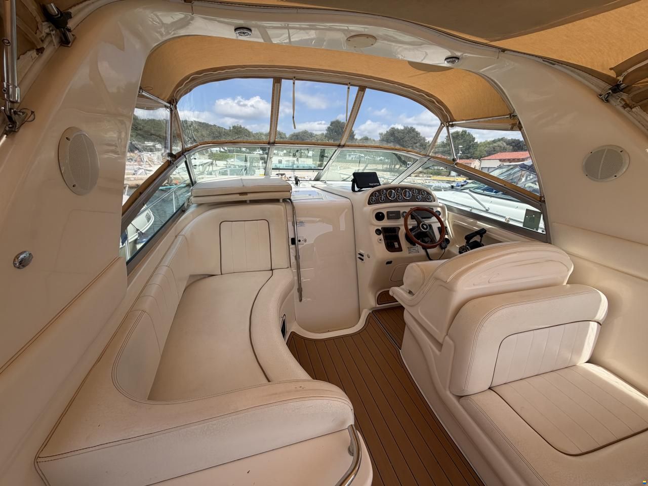 Sea Ray Sundancer 290