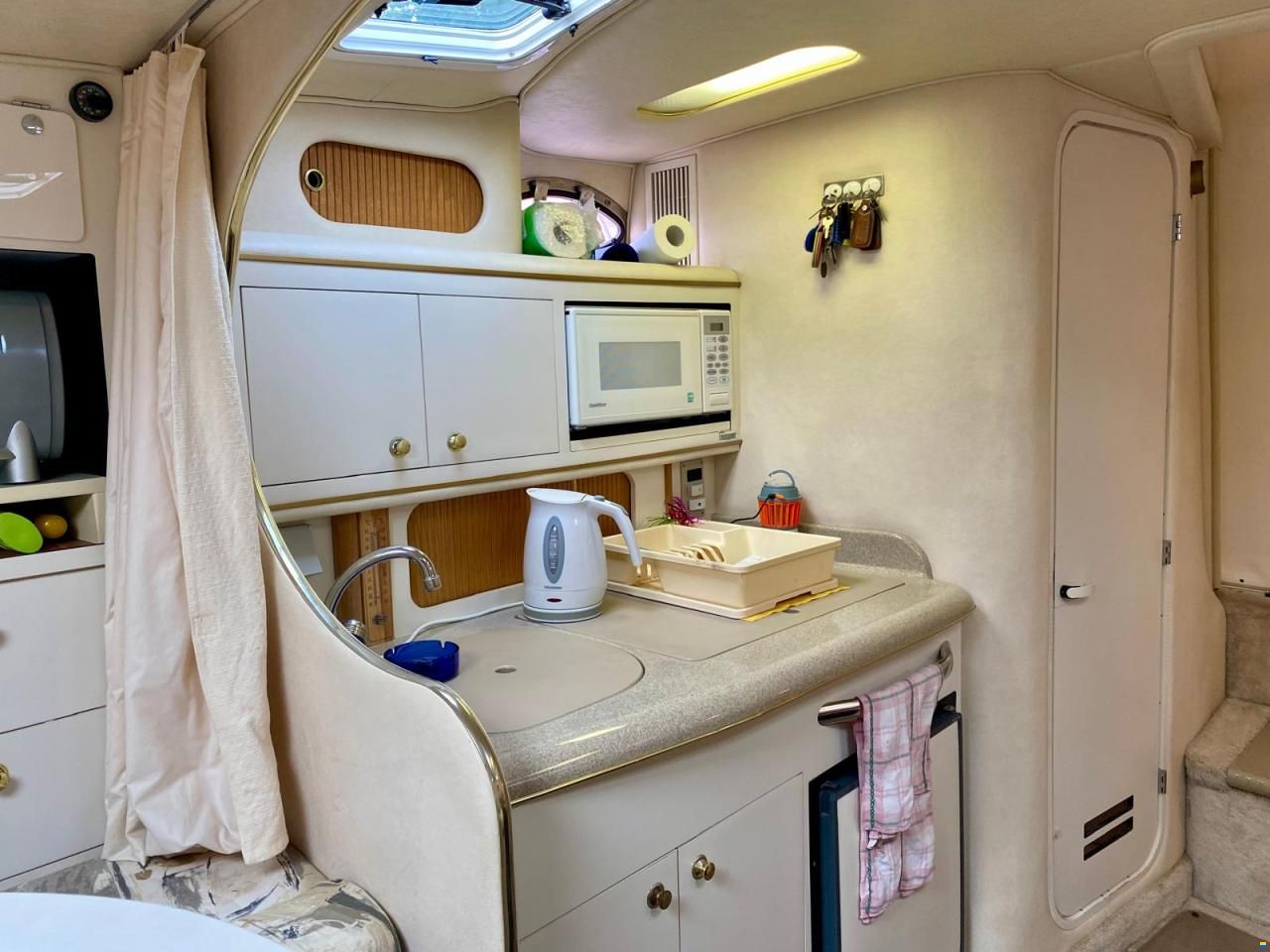 Sea Ray Sundancer 290