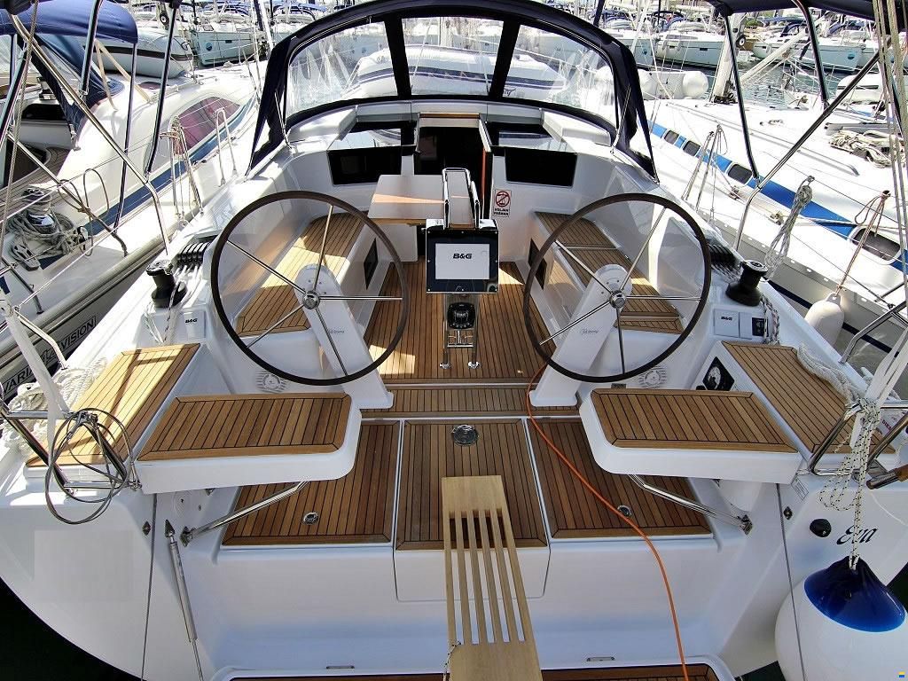 Hanse 418
