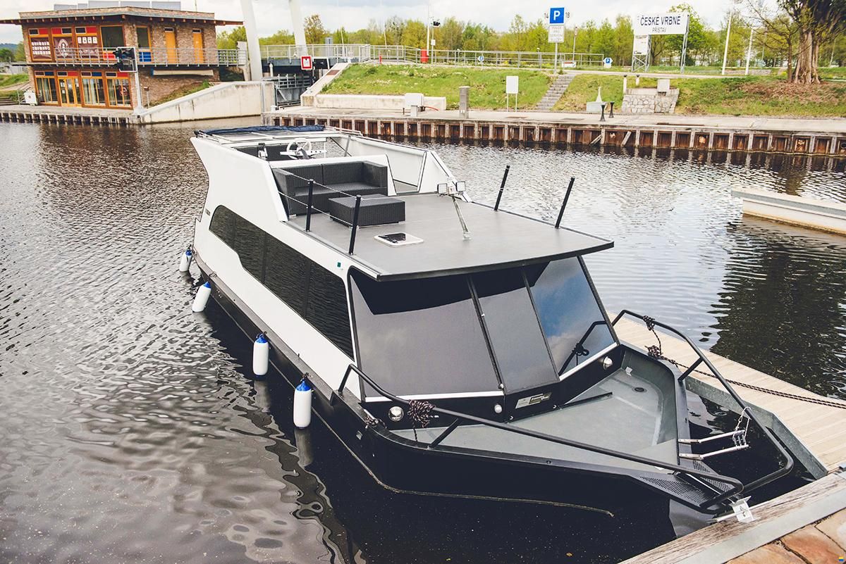 YB35 Traweller