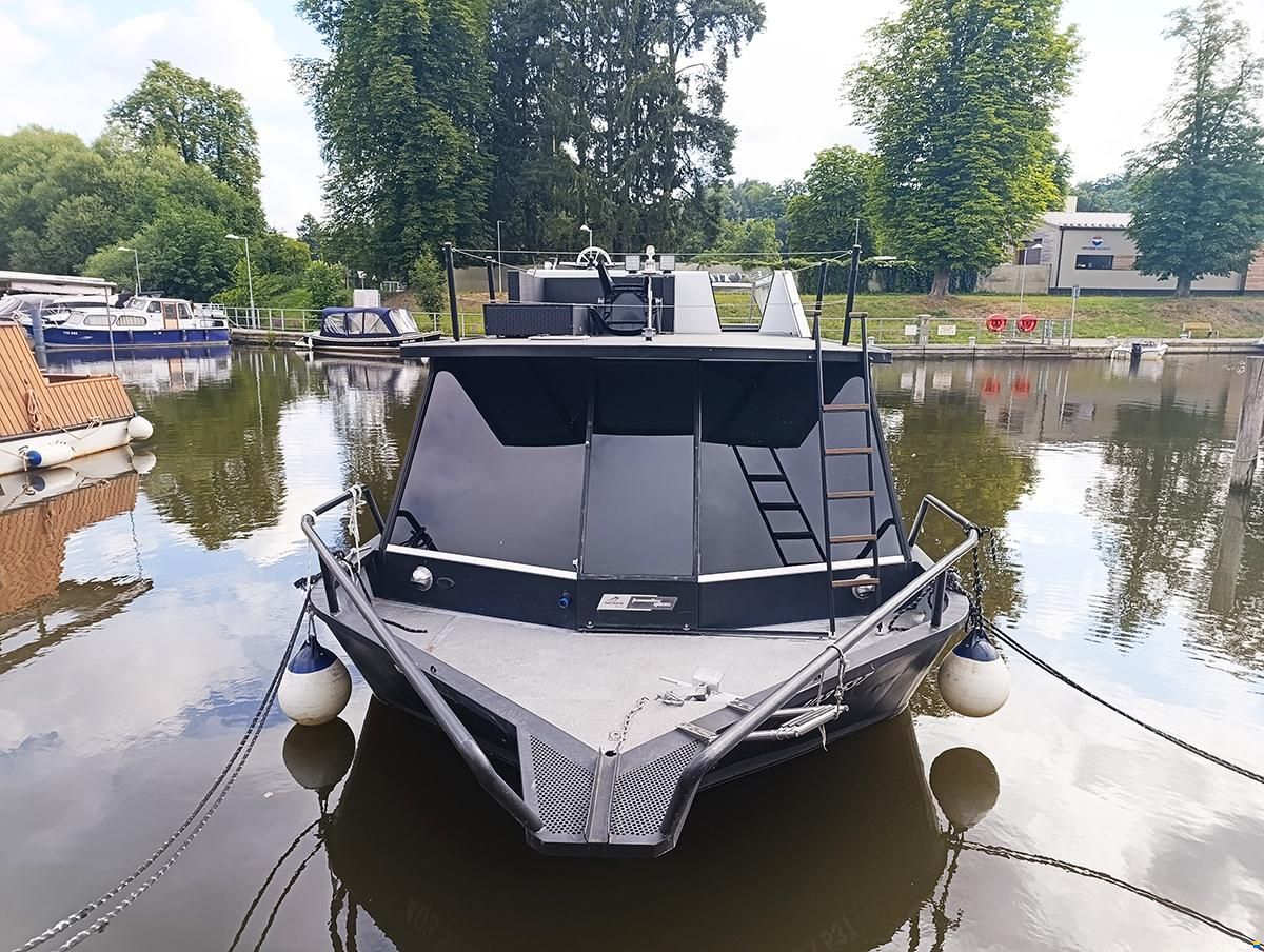 YB35 Traweller