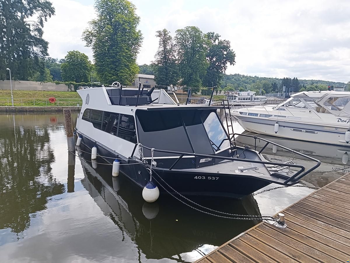 YB35 Traweller