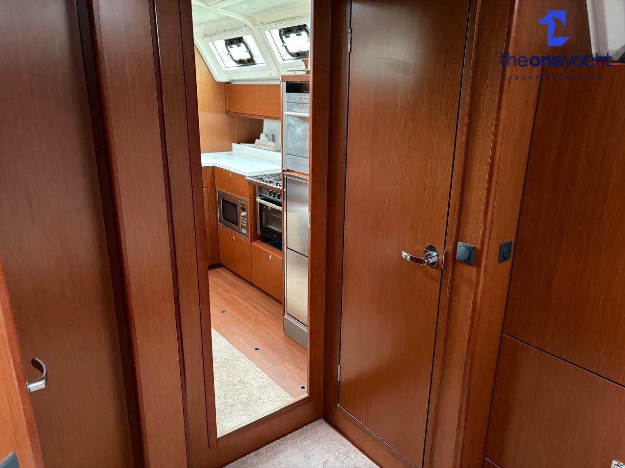 Bavaria 46 Cruiser Style Blue Edition