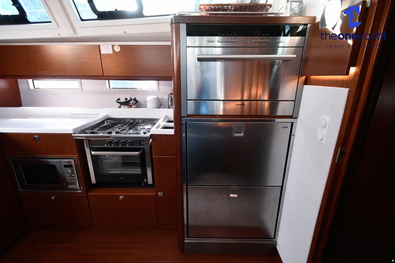 Bavaria 46 Cruiser Style Blue Edition