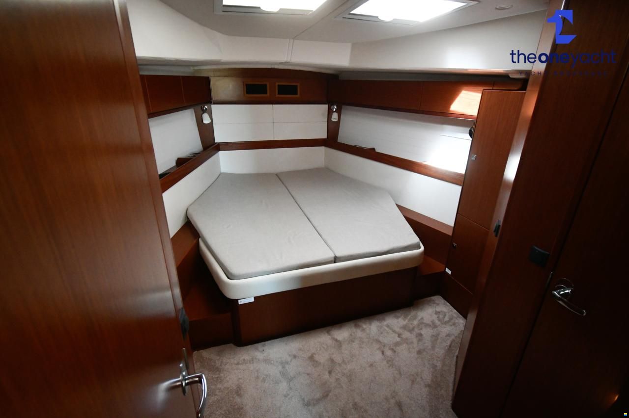 Bavaria 46 Cruiser Style Blue Edition
