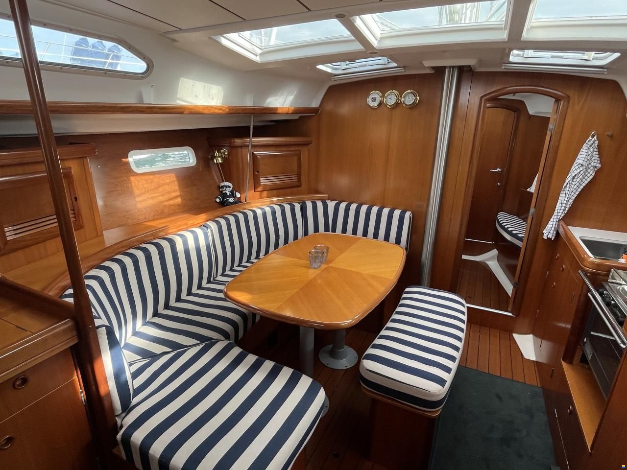Beneteau Oceanis Clipper 393