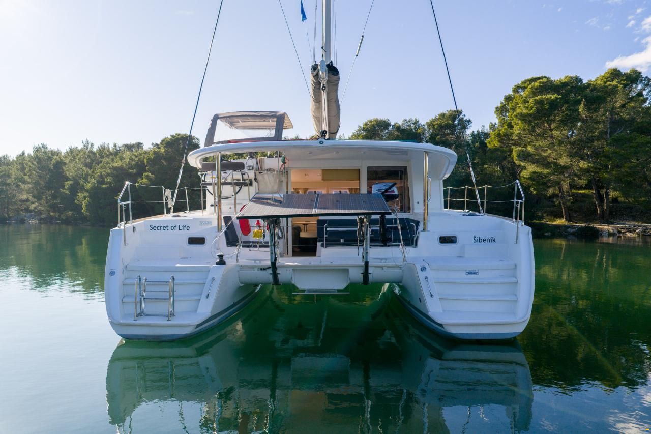 Lagoon 400S2