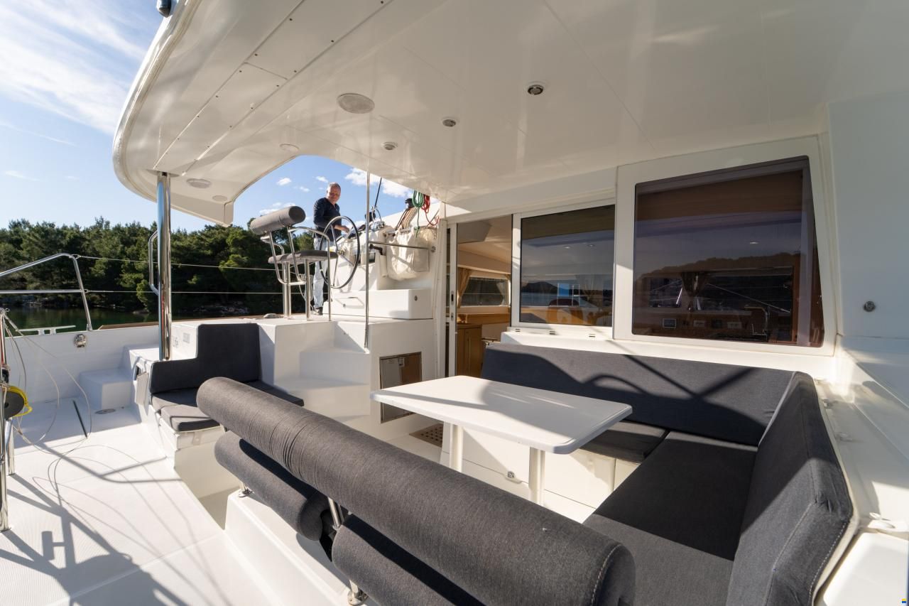 Lagoon 400S2